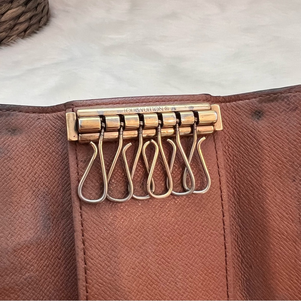 6 key case - Picture 7 of 10